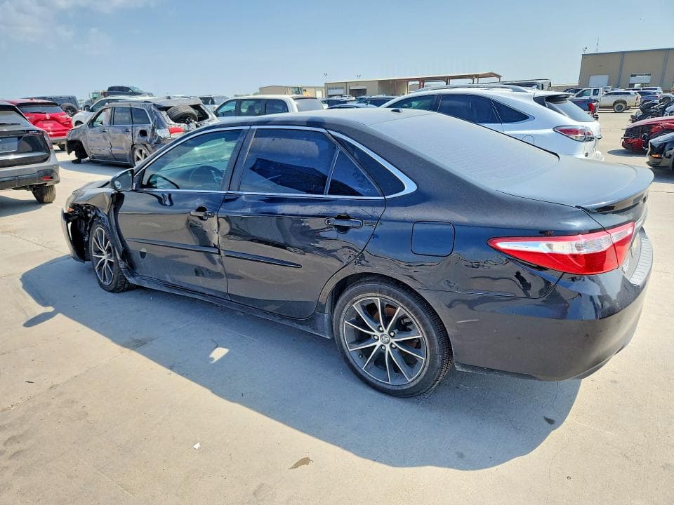 2017 TOYOTA CAMRY XSE 2