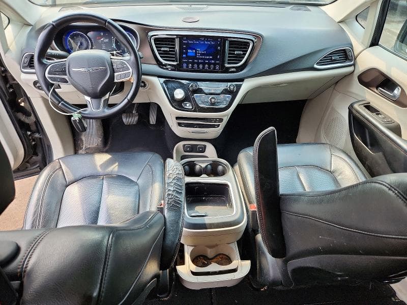 2017 CHRYSLER PACIFICA TOURING L PLUS 8