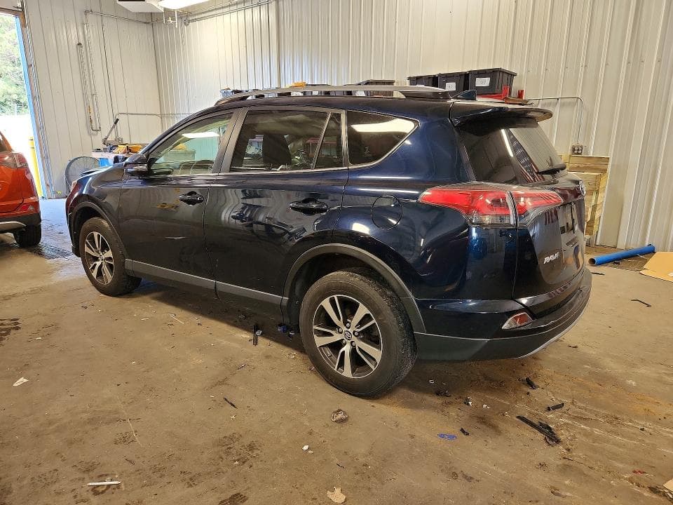 2017 TOYOTA RAV4 XLE 2