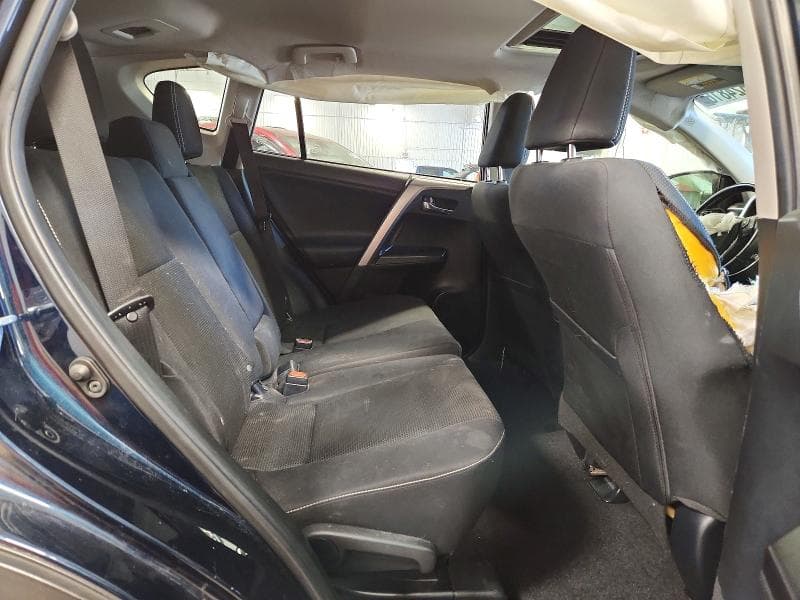 2017 TOYOTA RAV4 XLE 11