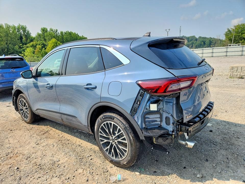 2024 FORD ESCAPE 2