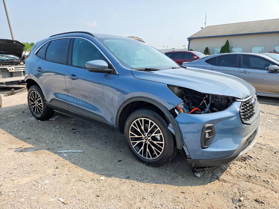 2024 FORD ESCAPE 4