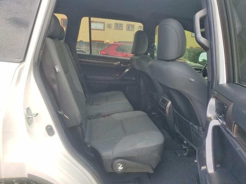 2022 LEXUS GX 460 10