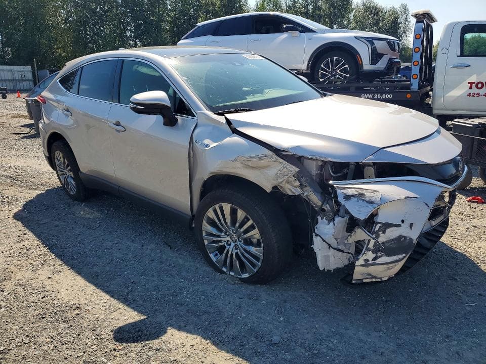 2021 TOYOTA VENZA LIMITED 4