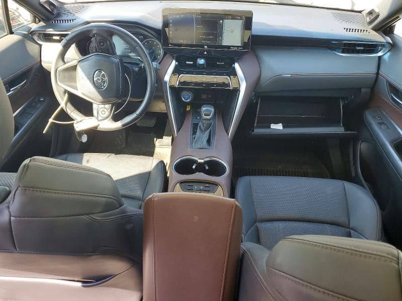2021 TOYOTA VENZA LIMITED 8