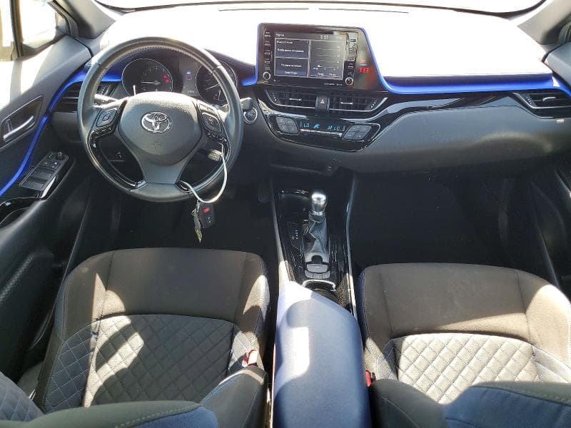 2020 TOYOTA C-HR XLE 8