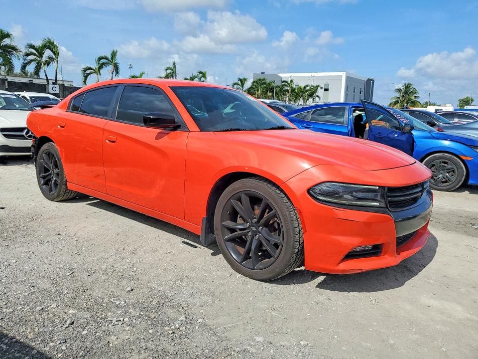 2017 DODGE CHARGER SXT 4