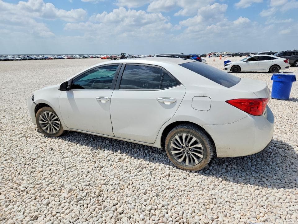 2018 TOYOTA COROLLA XLE 2