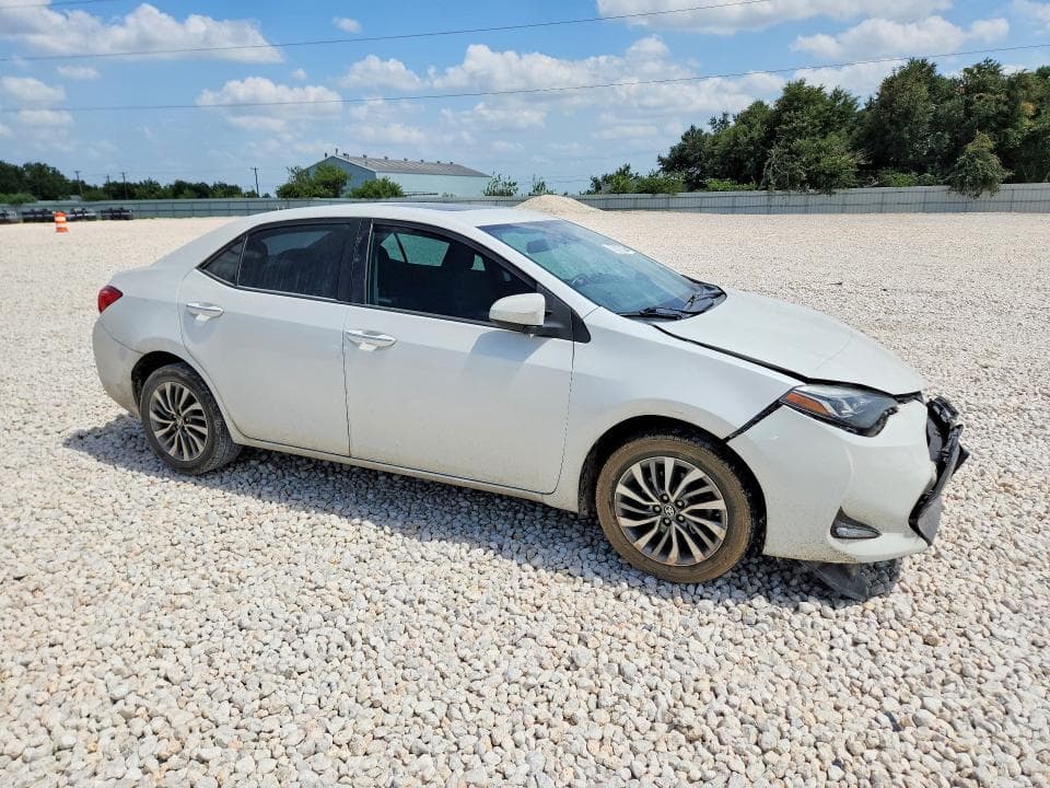 2018 TOYOTA COROLLA XLE 4
