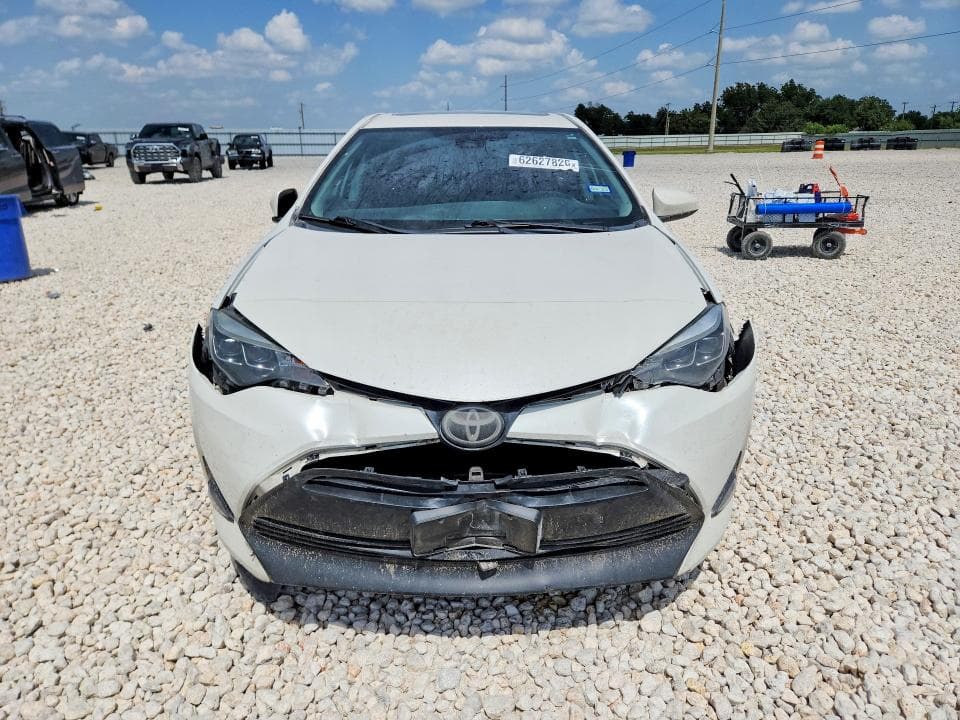 2018 TOYOTA COROLLA XLE 5