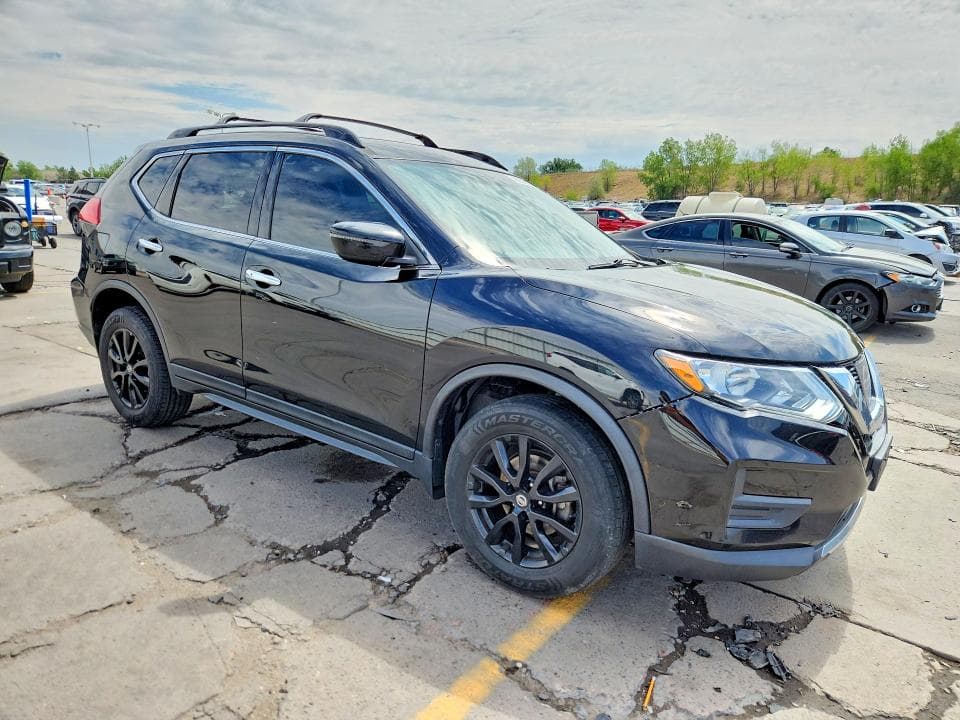 2017 NISSAN ROGUE SV 4