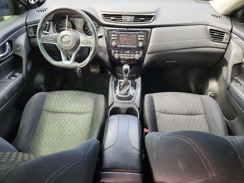 2017 NISSAN ROGUE SV 8