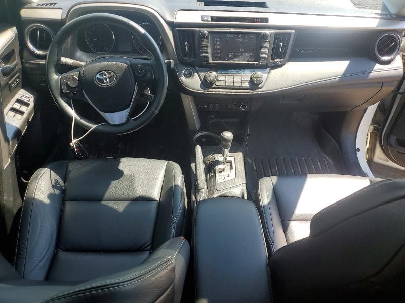 2017 TOYOTA RAV4 LIMITED 8