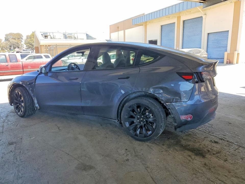 2023 TESLA MODEL Y 2