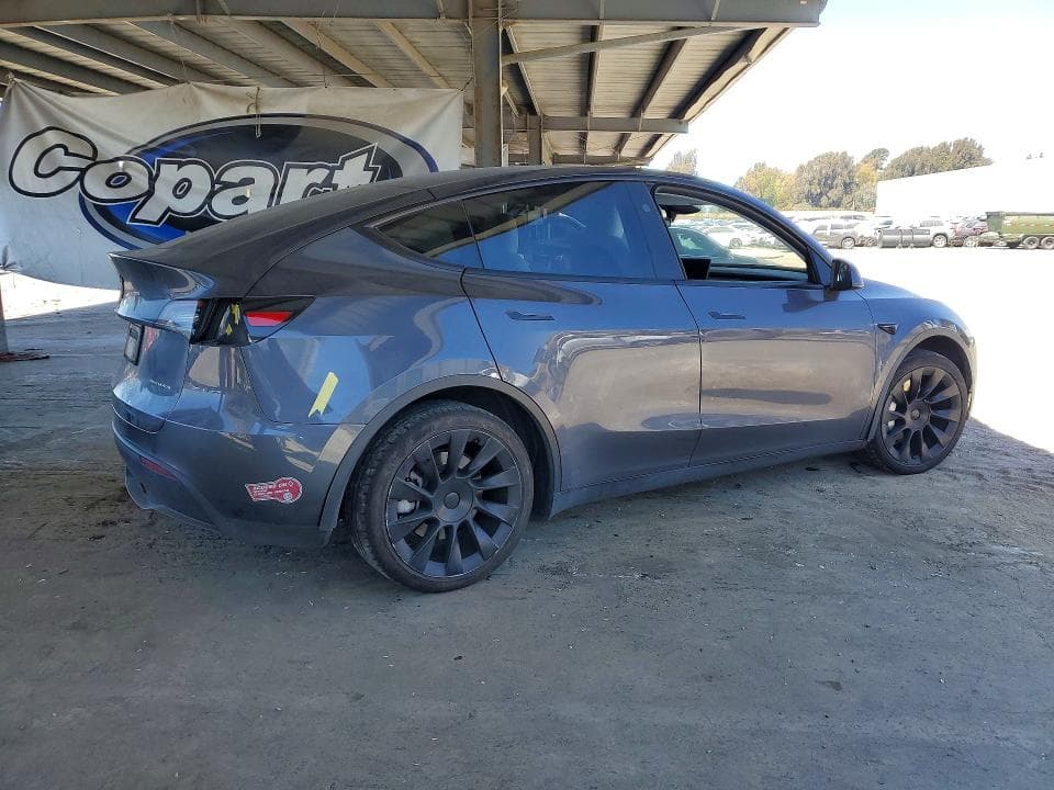 2023 TESLA MODEL Y 3