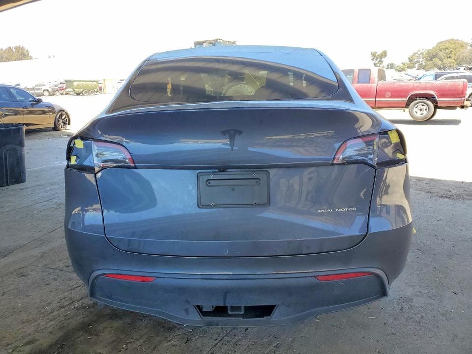 2023 TESLA MODEL Y 6