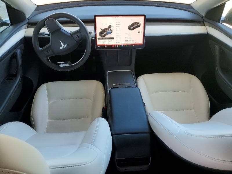 2023 TESLA MODEL Y 8