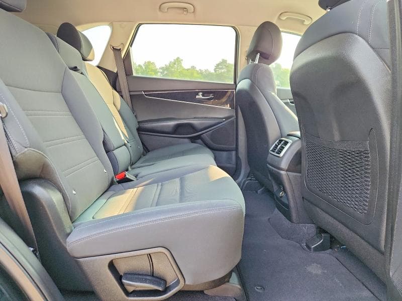 2017 KIA SORENTO L 11