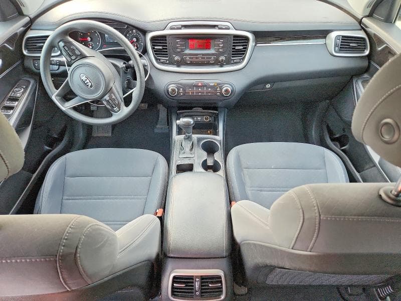2017 KIA SORENTO L 8