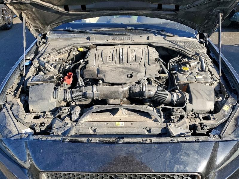 2017 JAGUAR XE PREMIUM 11