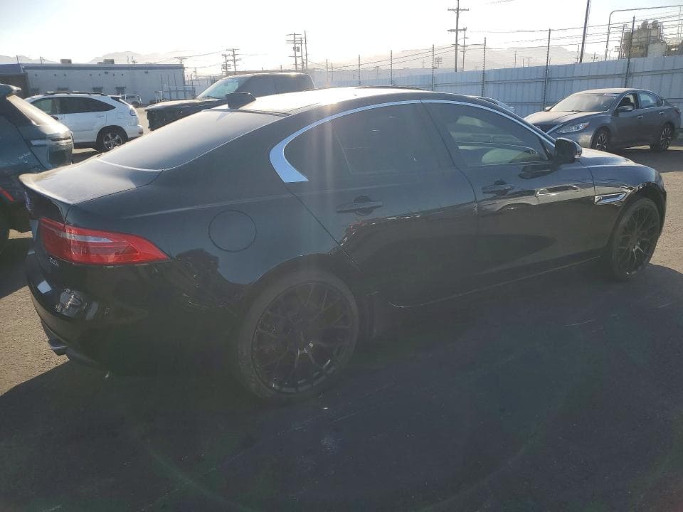 2017 JAGUAR XE PREMIUM 3