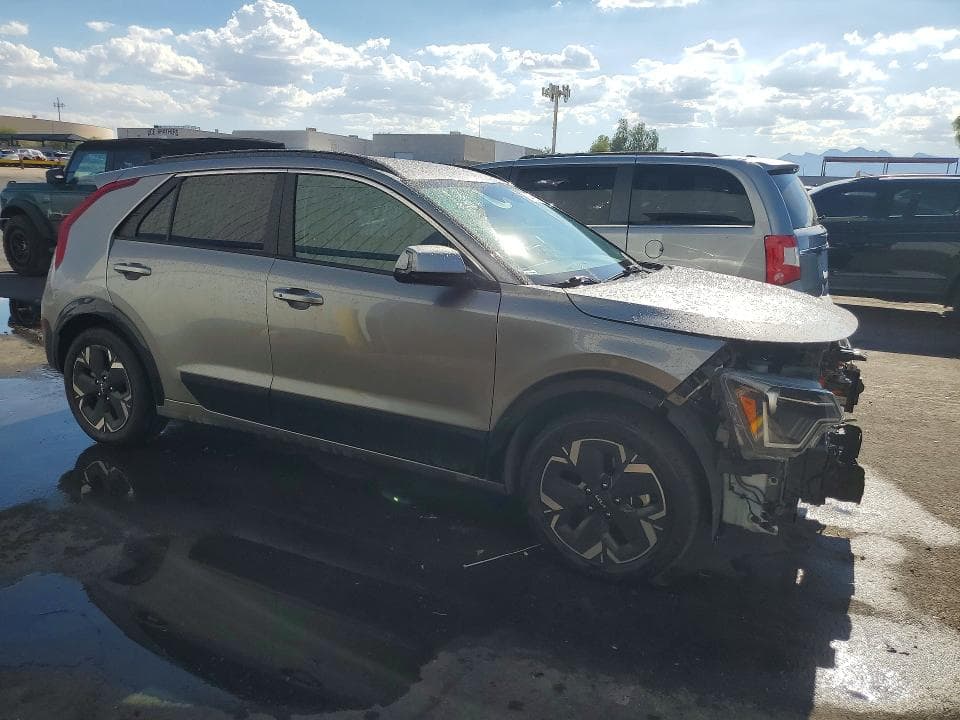 2023 KIA NIRO WIND 4