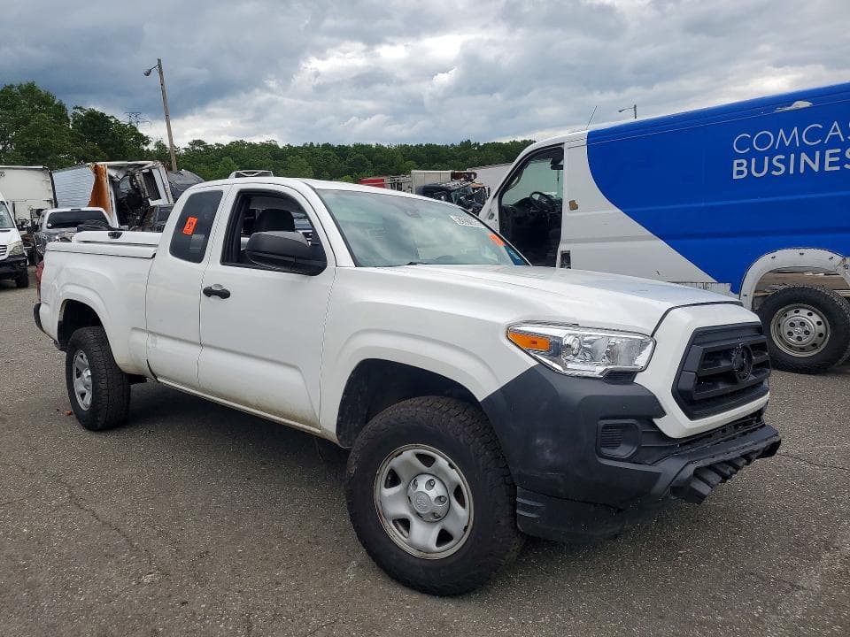 2022 TOYOTA TACOMA SR 4