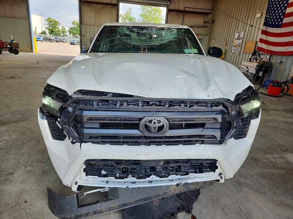 2024 TOYOTA TACOMA SR 5