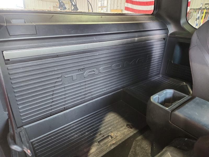 2024 TOYOTA TACOMA SR 10