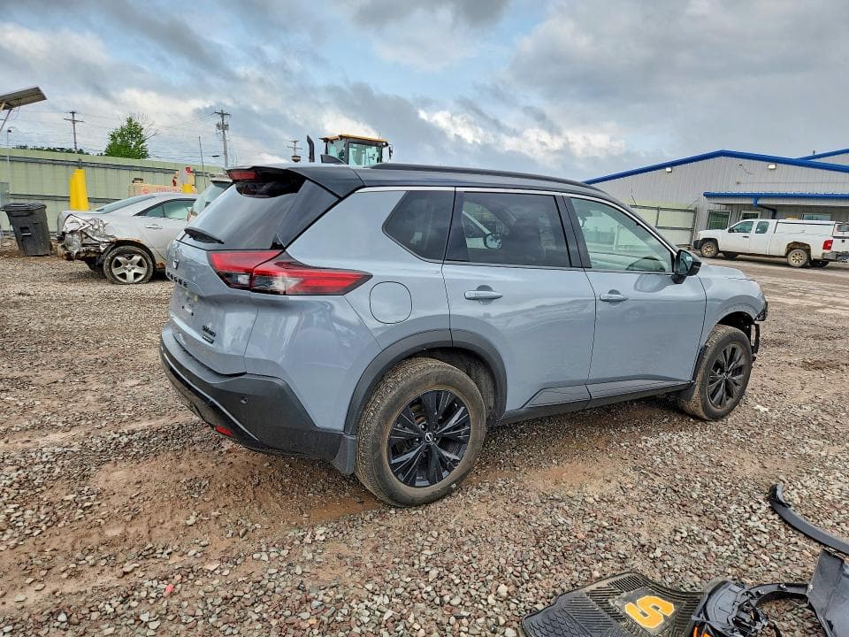 2023 NISSAN ROGUE SV 3