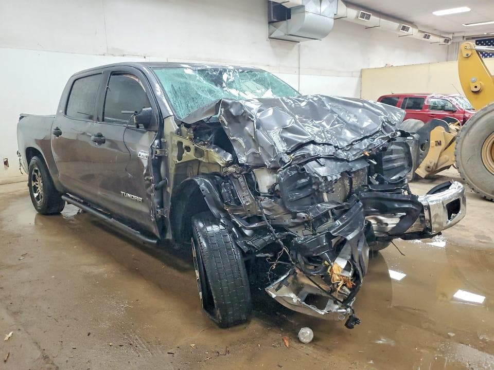 2020 TOYOTA TUNDRA SR5 4