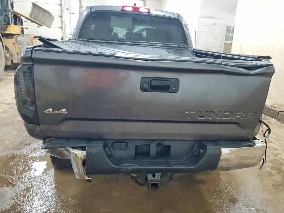 2020 TOYOTA TUNDRA SR5 6