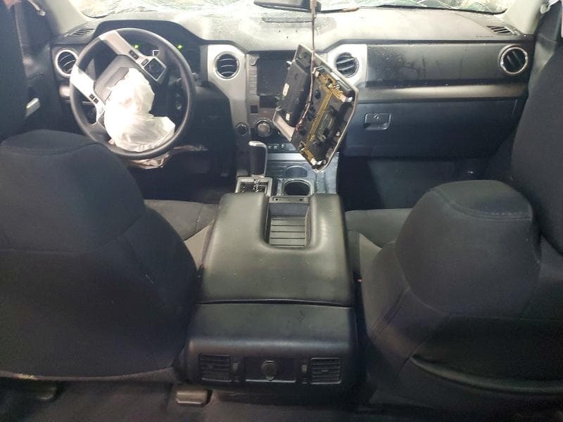 2020 TOYOTA TUNDRA SR5 8