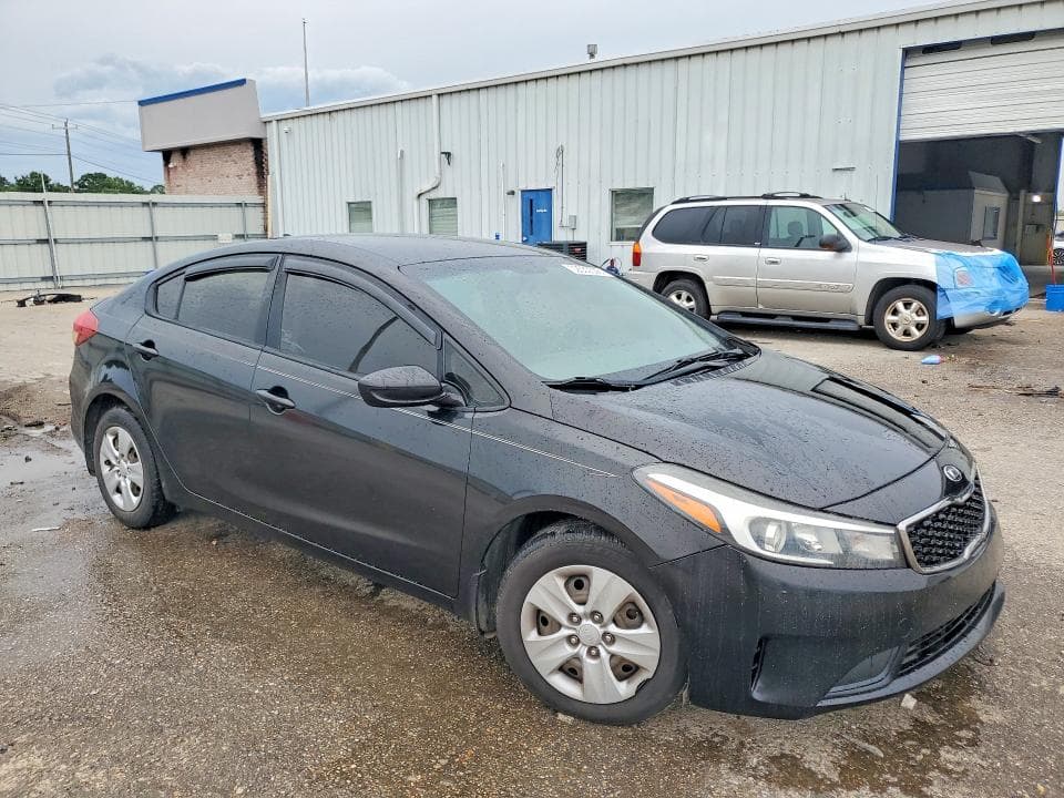 2017 KIA FORTE LX 4