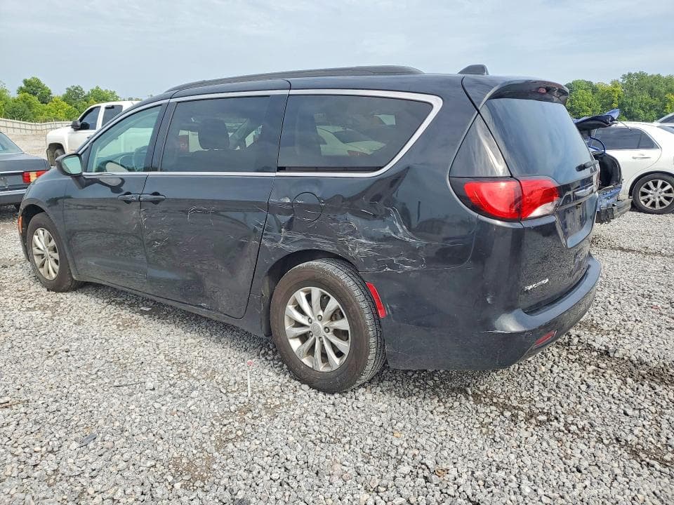 2017 CHRYSLER PACIFICA TOURING 2