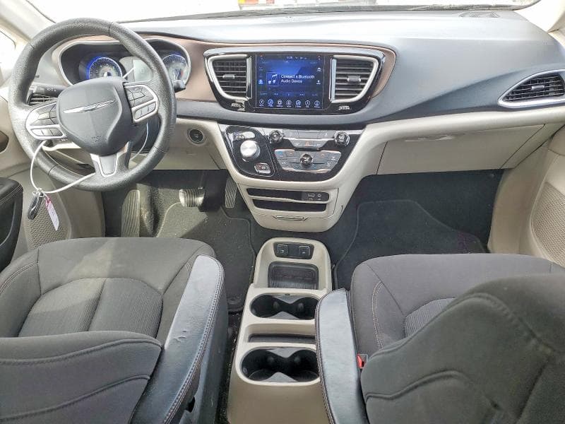2017 CHRYSLER PACIFICA TOURING 8