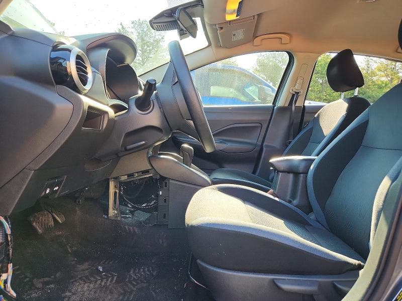 2025 NISSAN VERSA SV 7