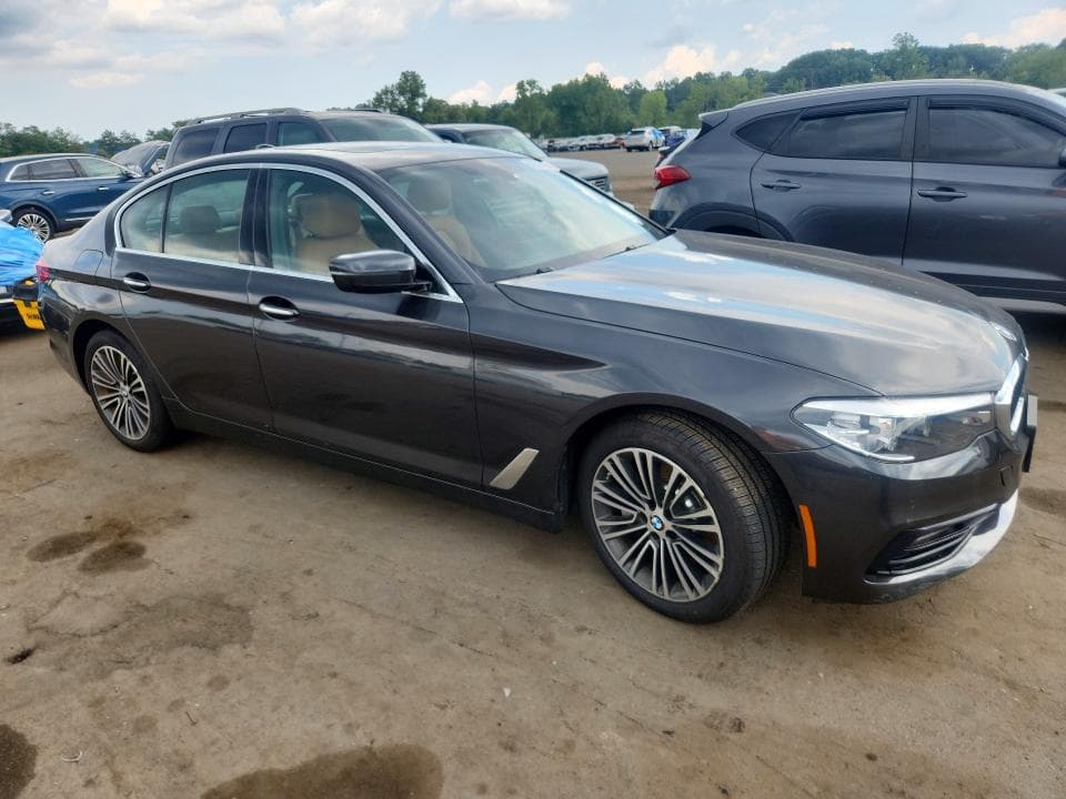 2018 BMW 530 XI 4