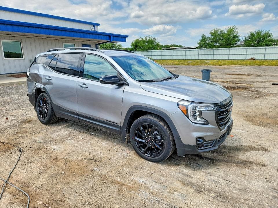 2023 GMC TERRAIN SLT 4
