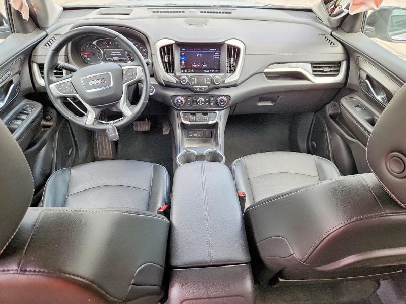 2023 GMC TERRAIN SLT 8