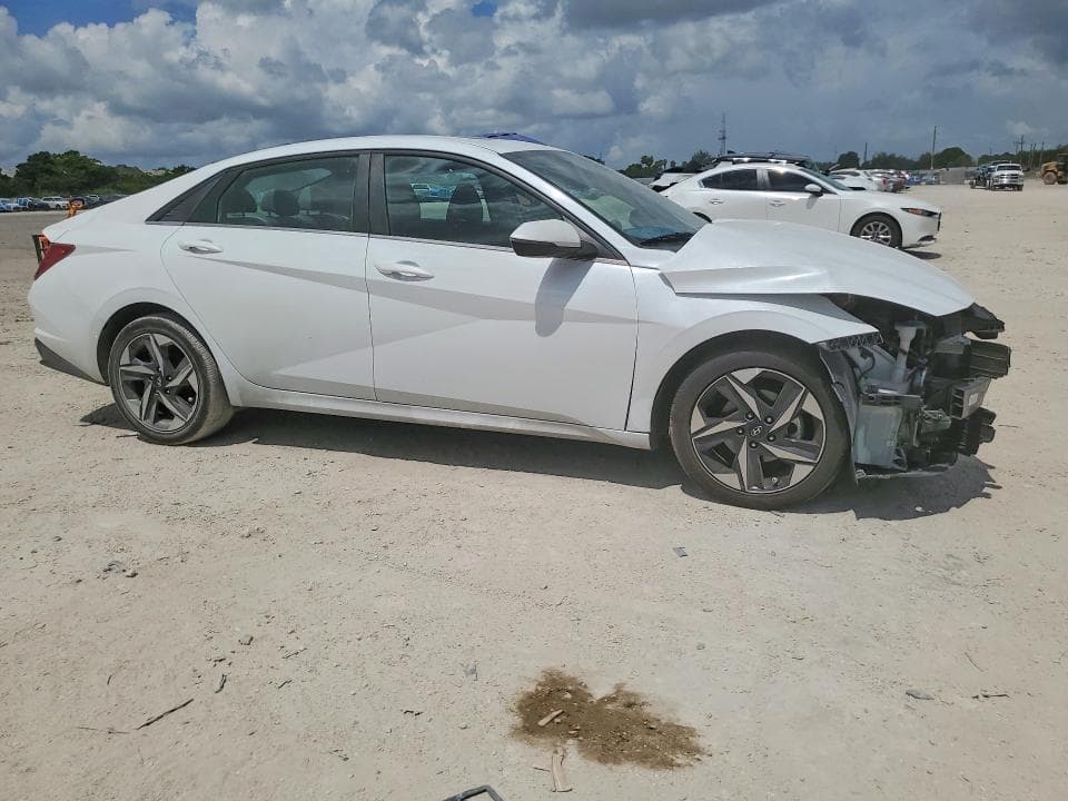 2021 HYUNDAI ELANTRA SEL 4