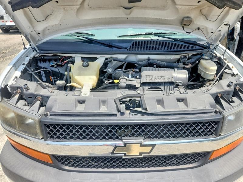 2017 CHEVROLET VAN 12