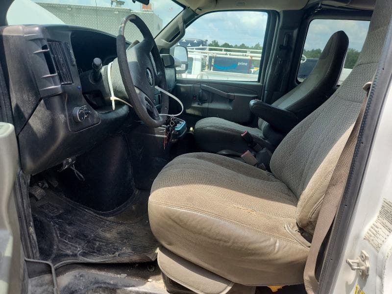 2017 CHEVROLET VAN 7