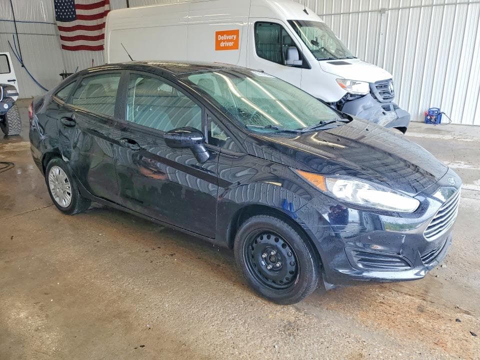2017 FORD FIESTA S 4