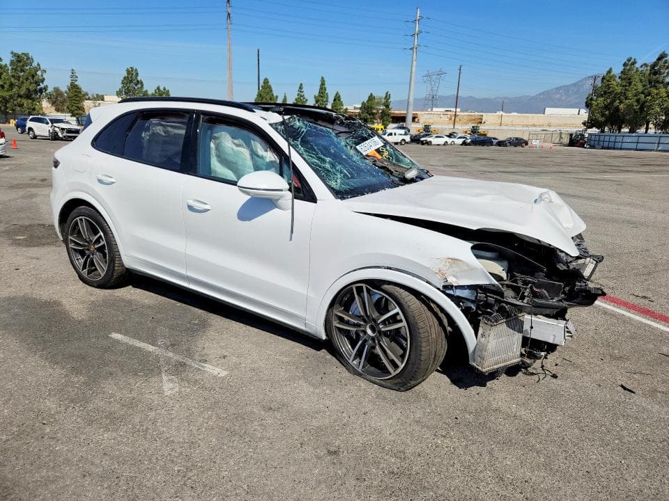 2019 PORSCHE CAYENNE TURBO 4