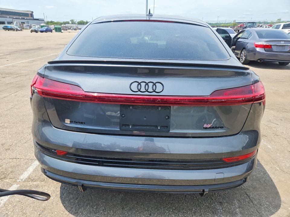 2022 AUDI E-TRON SPORTBACK PREMIUM 6