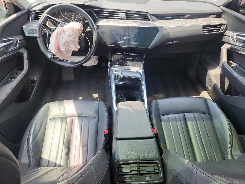 2022 AUDI E-TRON SPORTBACK PREMIUM 8