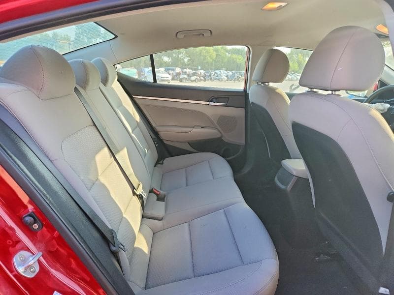 2019 HYUNDAI ELANTRA SE 10