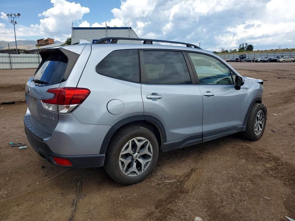 2022 SUBARU FORESTER PREMIUM 3