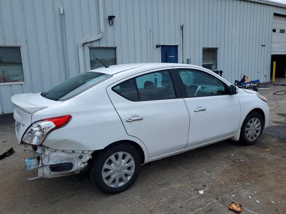2019 NISSAN VERSA SV 3